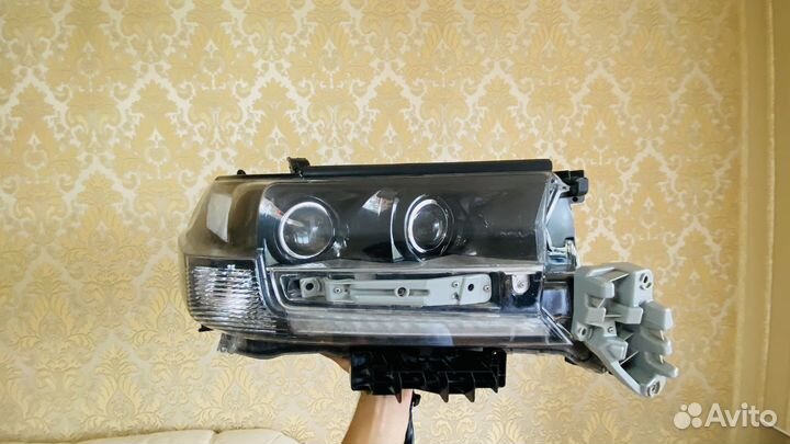Фара на land cruiser 200