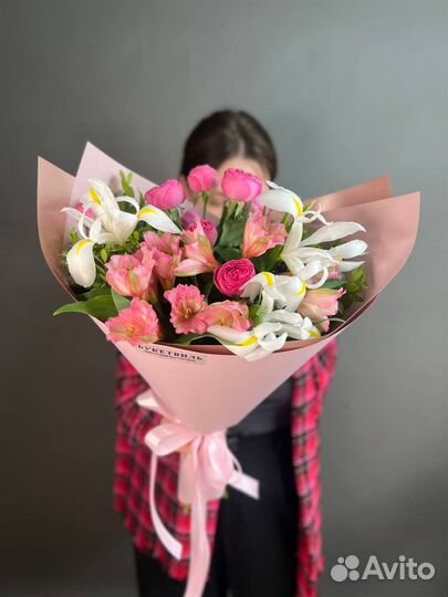 Авторский букет с ирисами