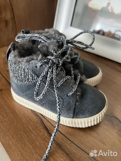 Утепленные ботинки zara