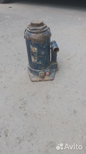 Гидравлический домкрат на 15т