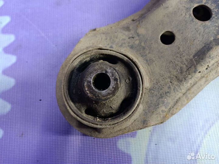 Рычаг левый Volkswagen Bora 1998-2005