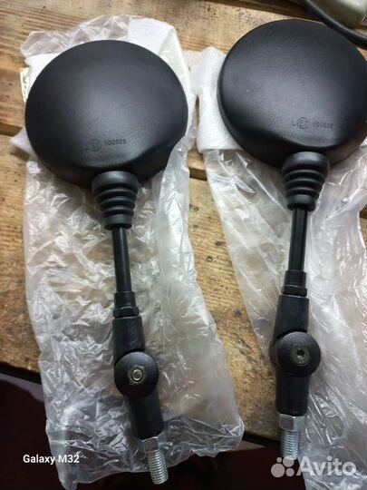 Зеркало заднего вида