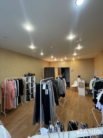 Шоурум магазин женской одежды