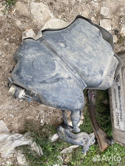 Топливный бак Volkswagen Jetta 5