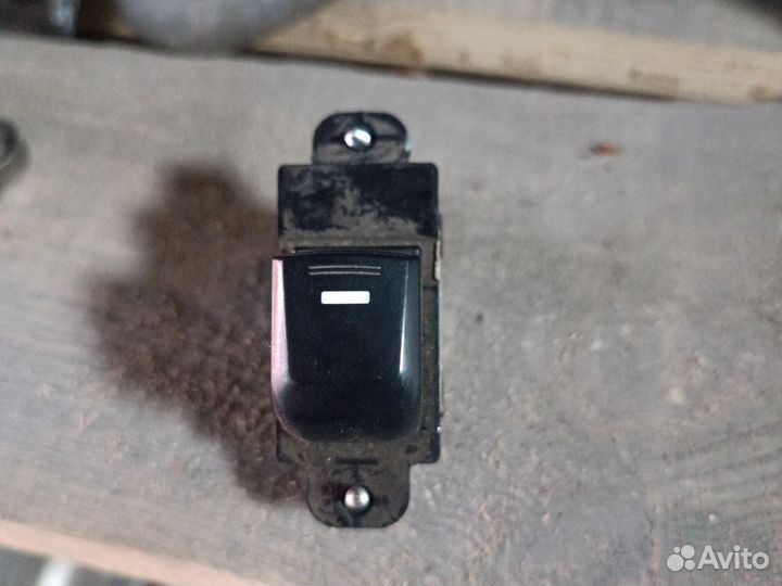 Кнопка стеклоподъемника kia rio 3