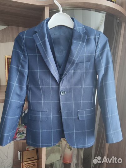 Костюм тройка для мальчика 116-122