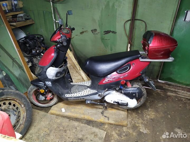 Скутор стелс