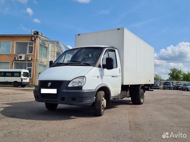 Водитель на газель