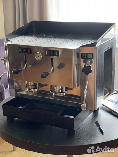 Профессиональная кофемашина