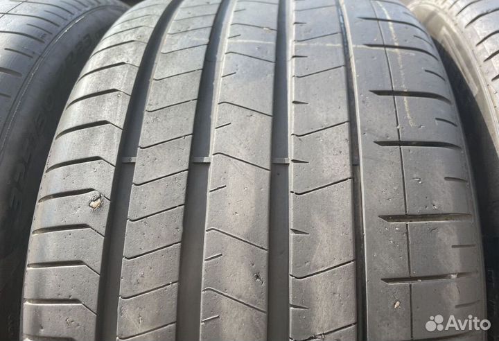 Pirelli P Zero PZ4 285/35 R23 и 325/30 R23