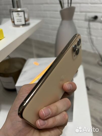 iPhone 11 Pro, 64 ГБ