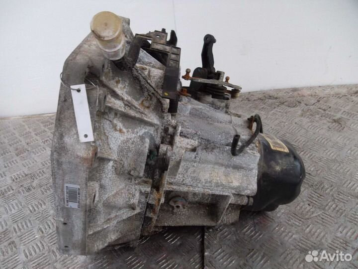 МКПП (механическая коробка переключения передач) R