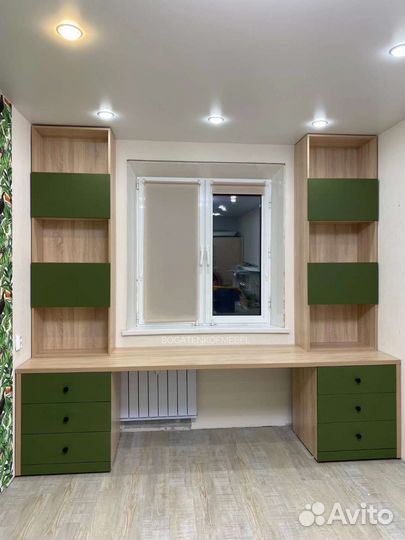 Рабочая зона у окна