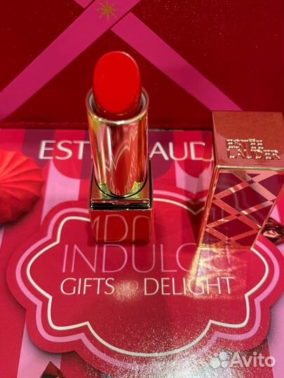 Estee lauder помада 520