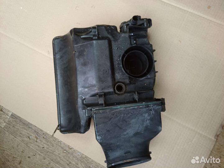 Корпус воздушного фильтра Nissan Almera G15