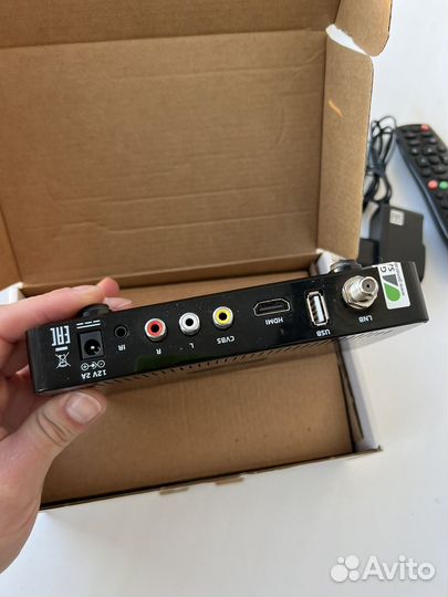 Ресивер триколор бу GS B210