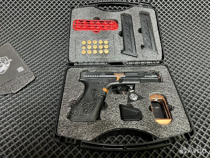 Игрушечный пистолет Glock из металла