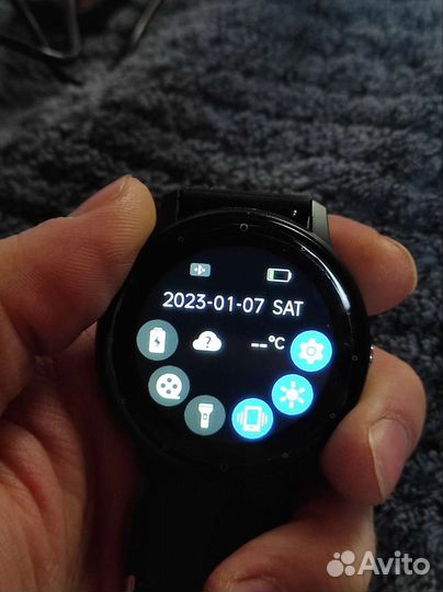 Часы фитнес-трекер