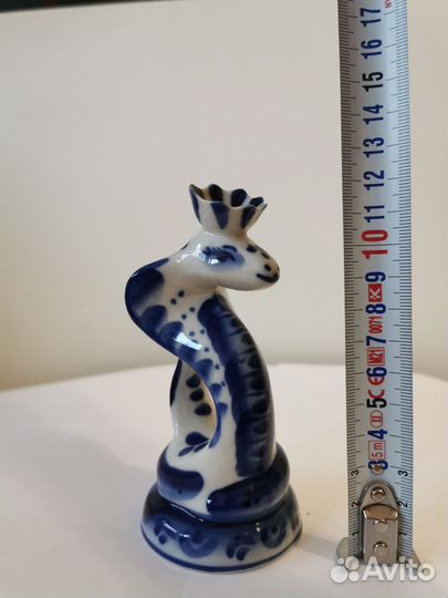 Фигурка змеи гжель