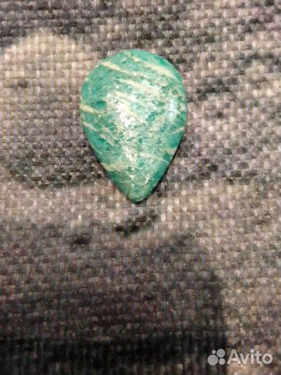 Кабошон амазонит с иризацией