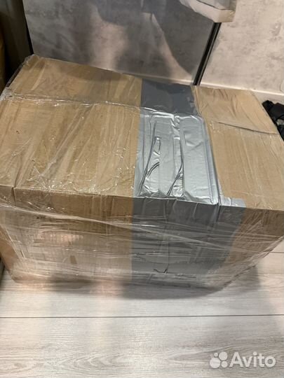 Коробка одежды для всей семьи