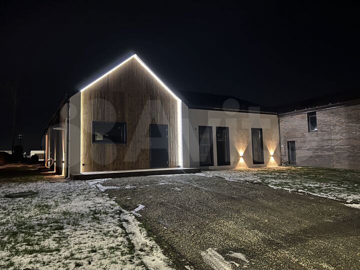 Коттедж 173 м² на участке 8 сот.