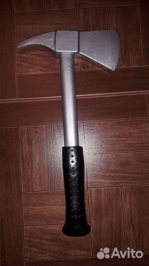 Топор пожарного поясной