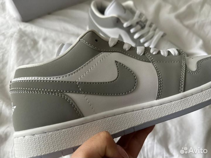 Кеды Nike Air Jordan 1 Low Wolf Grey