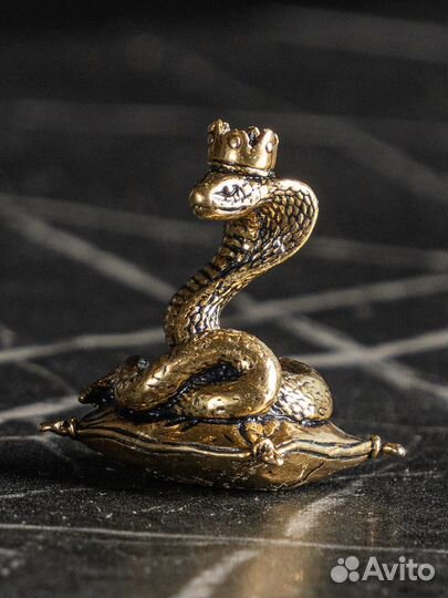 Статуэтка Змея Принцесса из латуни