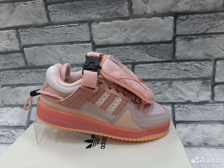 Кроссовки Adidas forum low bad bunny розовые