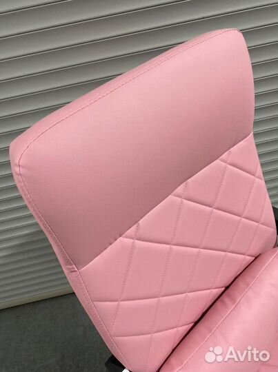 Офисное кресло