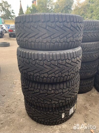 Pirelli Ice Zero 295/40 R21 111H
