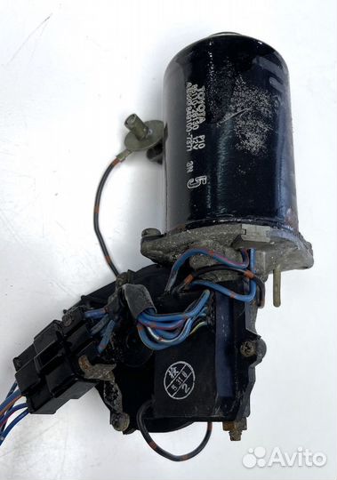 Моторчик дворника передний Тойота Превия 1993г