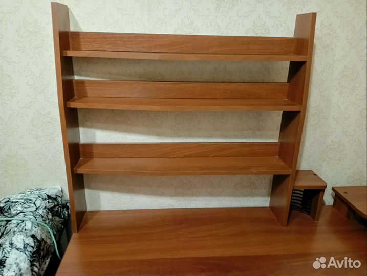 Компьютерный стол угловой