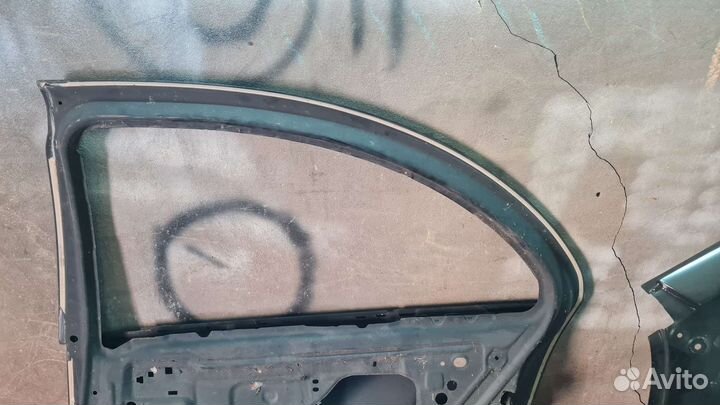 Задняя правая дверь Nissan Almera classic N16