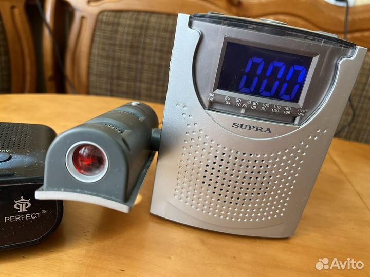 Электронные часы-будильники с радио