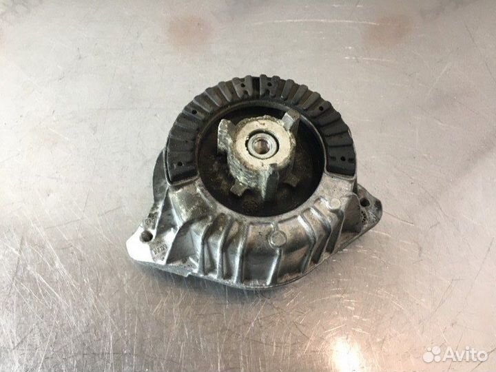 Подушка крепления двигателя Mercedes E-Class W212