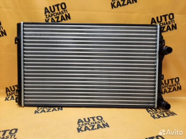 Радиатор двигателя VW Tiguan 2007-2016