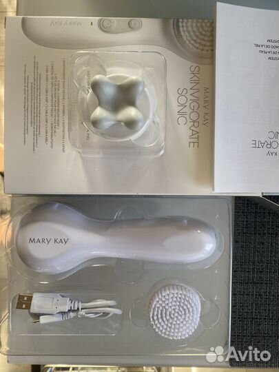 Массажная щетка для чистки лица