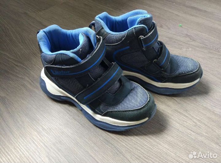 Кроссовки на мальчика