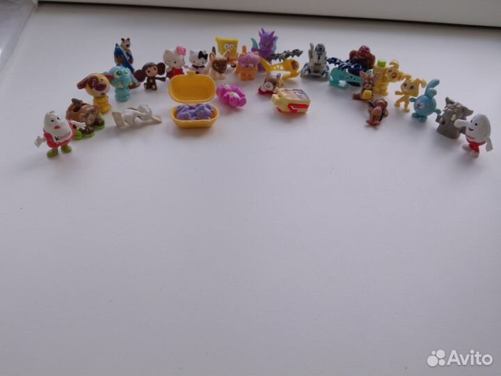 Игрушки из киндера пакетом