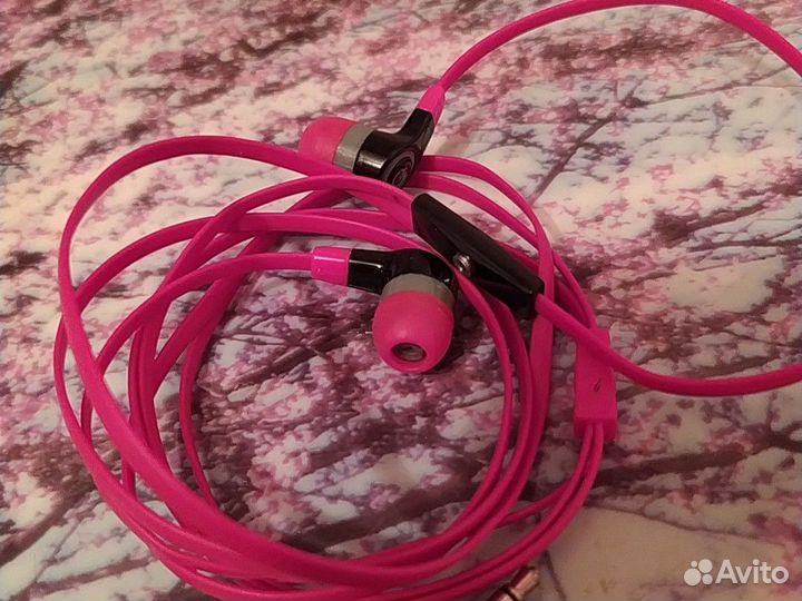 Наушники с микрофоном