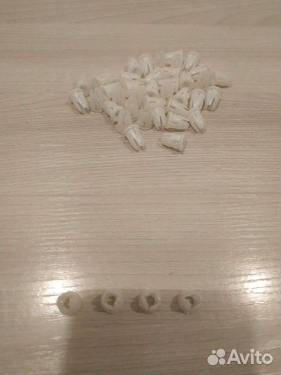 Пистоны решёток вентиляции ваз 2103 коллекционные