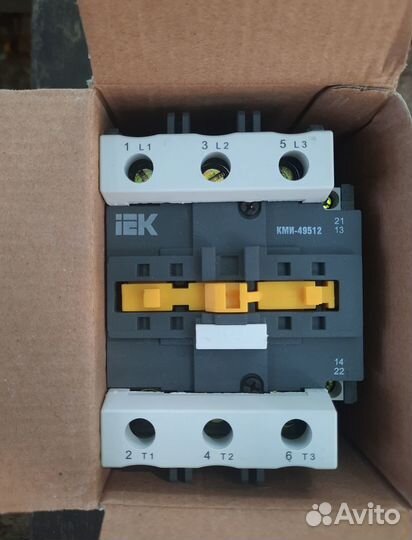 Контактор IEK кми-49512 110В