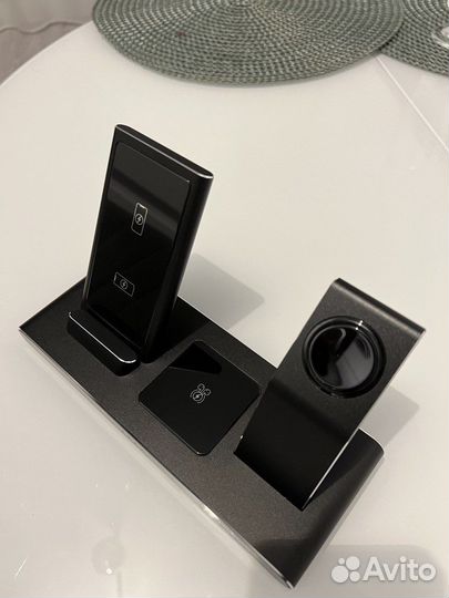 Зарядная станция 3в1 Prestigio Revolt A7