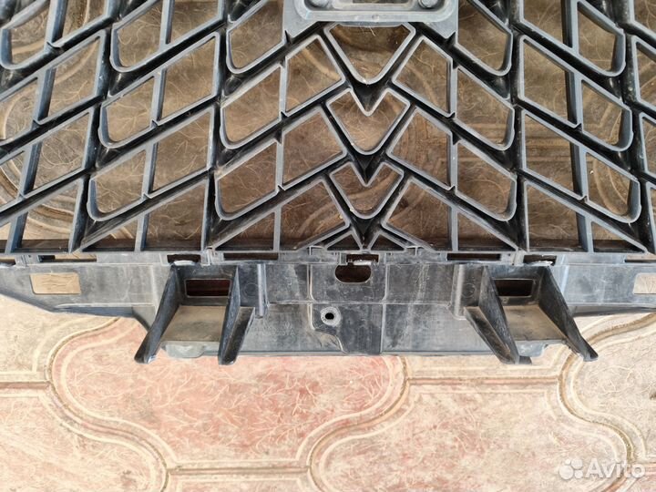 Решетка радиатора Haval M6