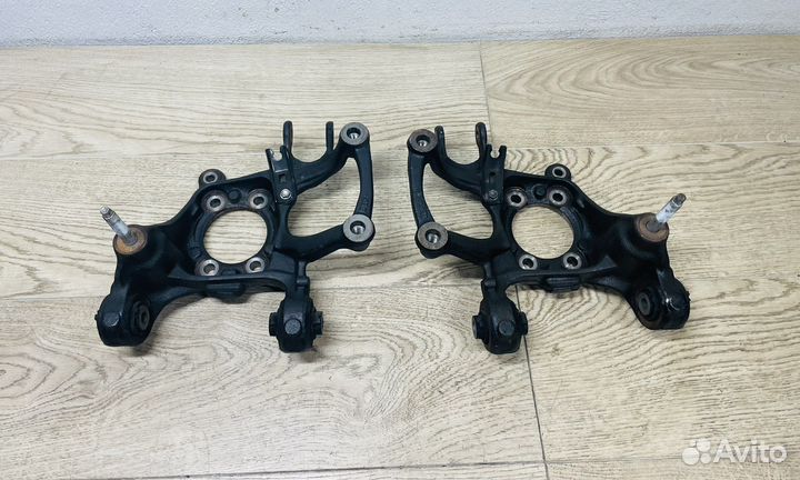 Цапфа задняя правая Mazda 3 BM / BN