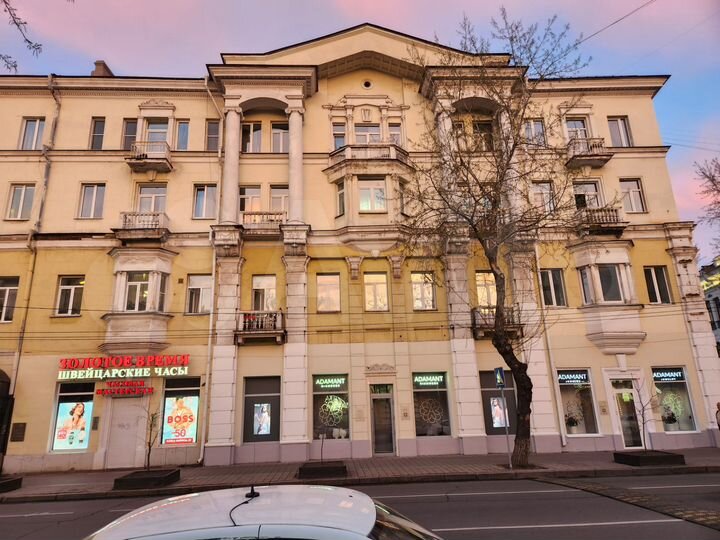 3-к. квартира, 74 м², 2/4 эт.