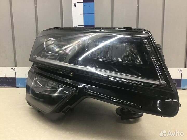Фара правая Skoda Karoq 2017