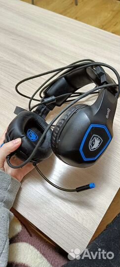 Проводные наушники